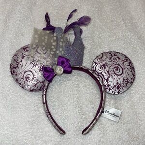 Original Disney Theme Parks purple Minnie Mouse princess ears